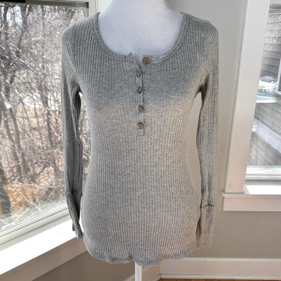 Pulse Light Gray Ribbed Cotton Scoop Neck Long Sleeve Henley Tee Shirt Sz XS - Picture 1 of 7